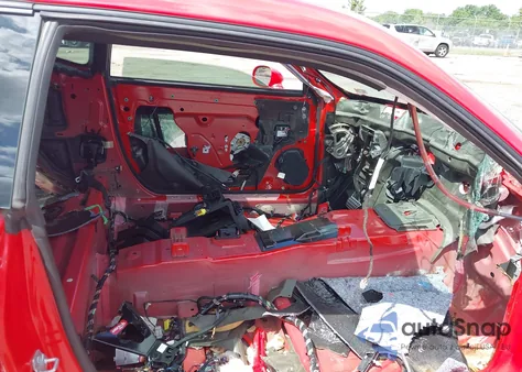 2016 Dodge Challenger R/T Scat Pack z USA, uszkodzony, nr VIN 2C3CDZFJ3GH322969